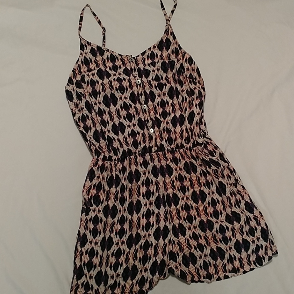 Super cute romper!